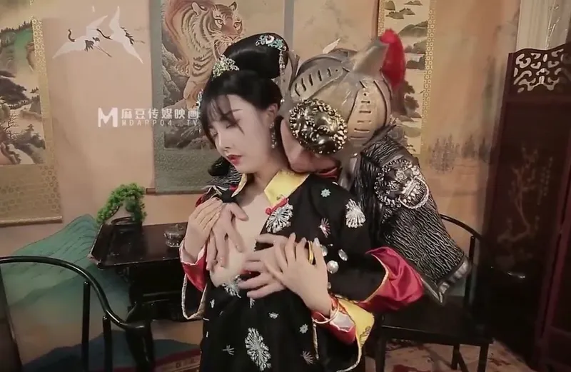 Chất Lỏng Kích Thích Tình Dục Dính Chặt Vào Cơ Thể Chú